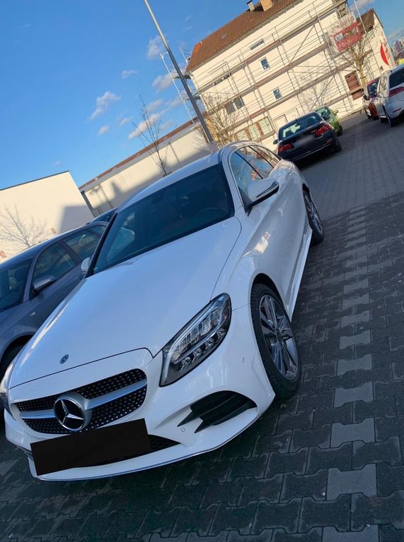 Image of Mercedes-Benz C 400