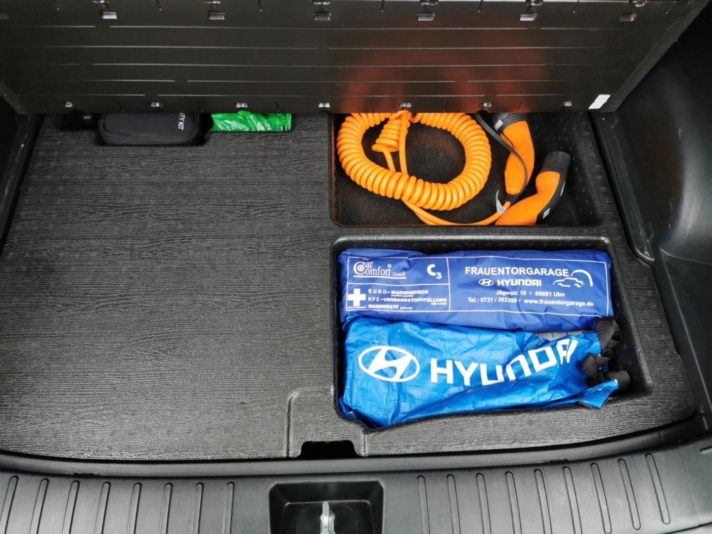 Fahrzeugabbildung Hyundai Tucson Prime Plug-In Hybrid 4WD AHK-abnehmbar Na