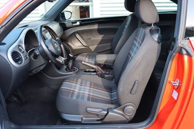 Fahrzeugabbildung Volkswagen Beetle Club BMT KLIMAAUTOM NAVI SITZHEIZUNG PDC