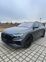 Audi SQ8 B&O*Matrix*360*Audi Excl.*AHK*Massage*Sitzkl - graue Audi SQ8