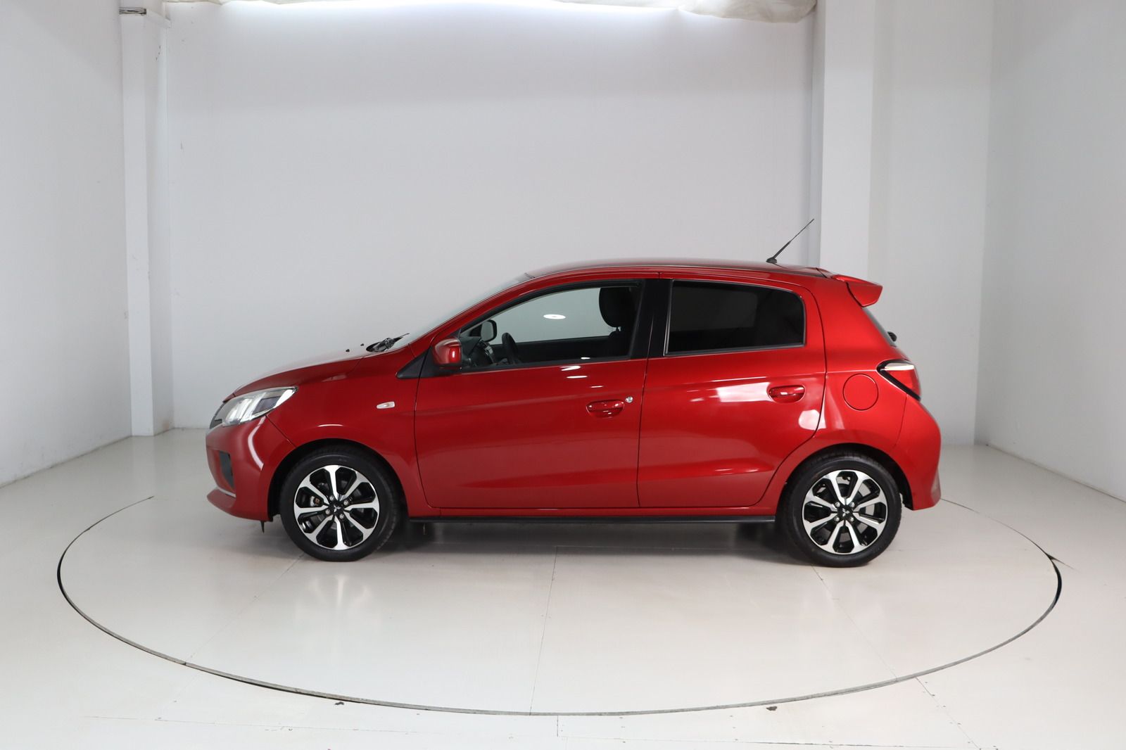 Fahrzeugabbildung Mitsubishi Space Star 1.2i Top * 1. Hand *