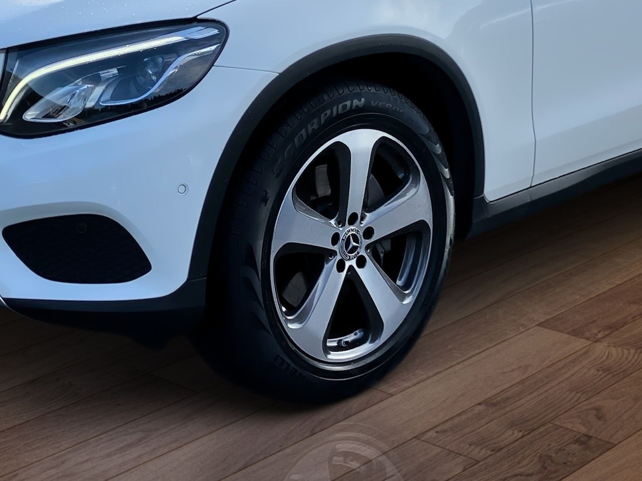 Fahrzeugabbildung Mercedes-Benz GLC 250 4M OFFROAD+AMG+KAMERA+EASYPACK+LED+
