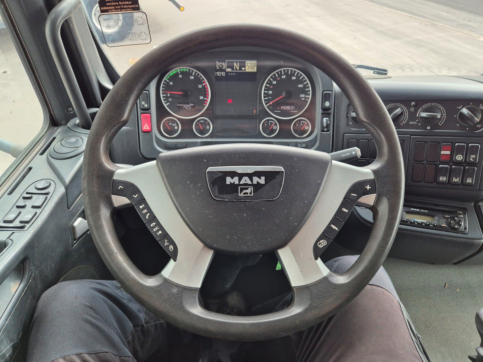 Fahrzeugabbildung MAN TGA 18.360 4x4 BB Pritsche Single Bereifung