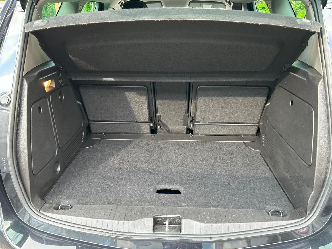 Fahrzeugabbildung Opel Meriva 1,4 150 Jahre Opel