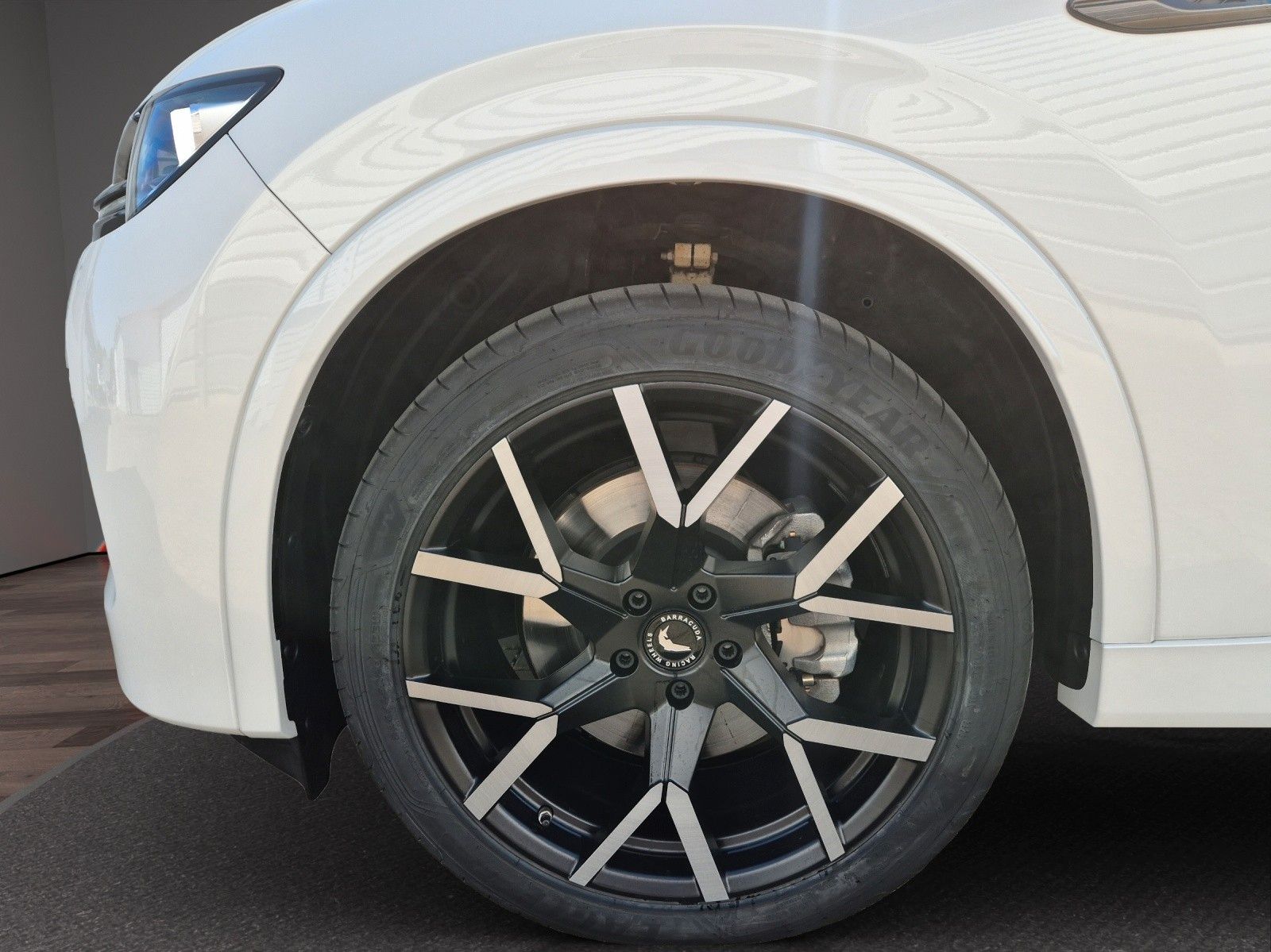 Fahrzeugabbildung Mazda CX-80 2.5 Homura Plus CAPTAIN/ 20'' BARRACUDA