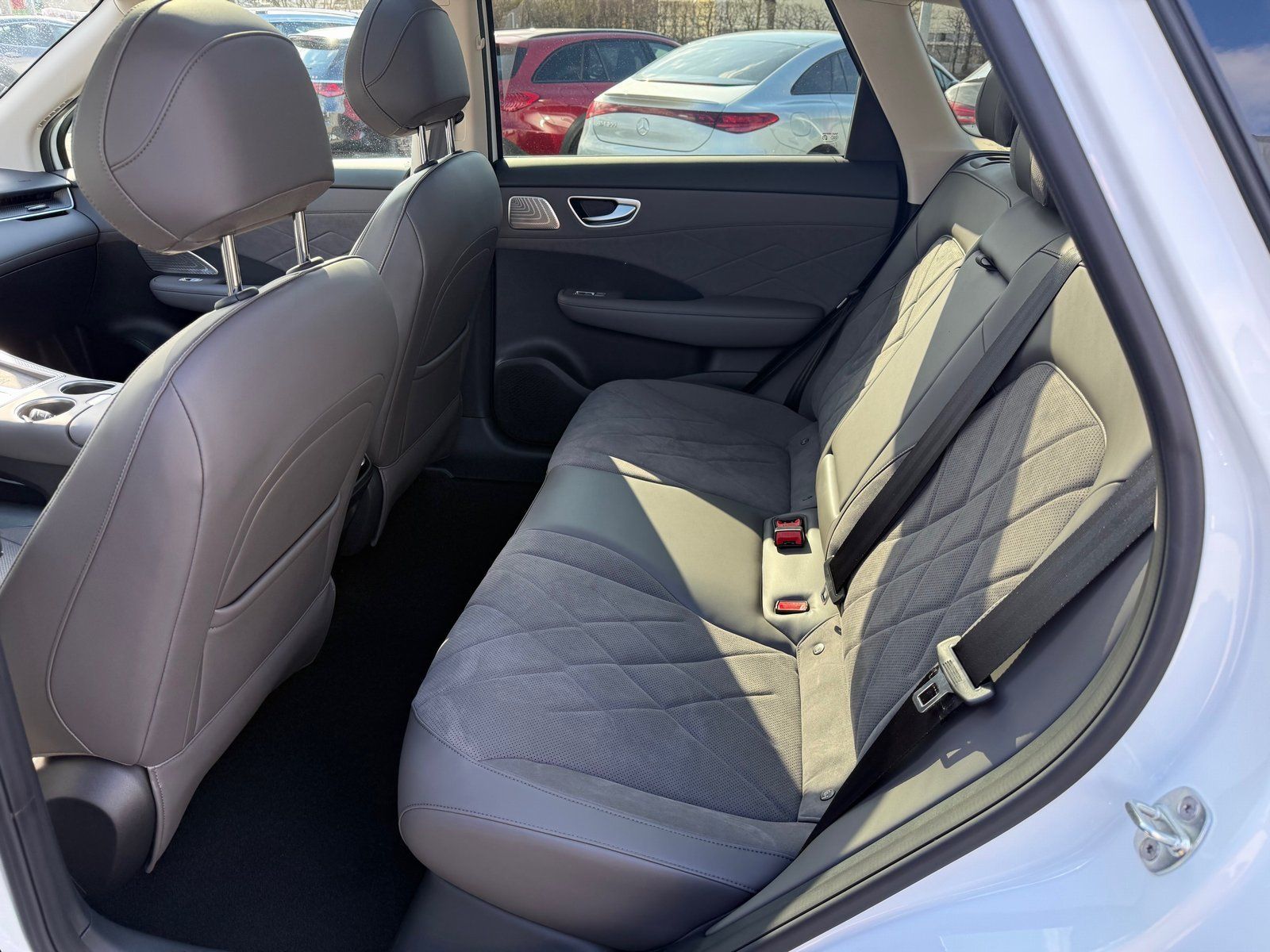 MG S6 EV