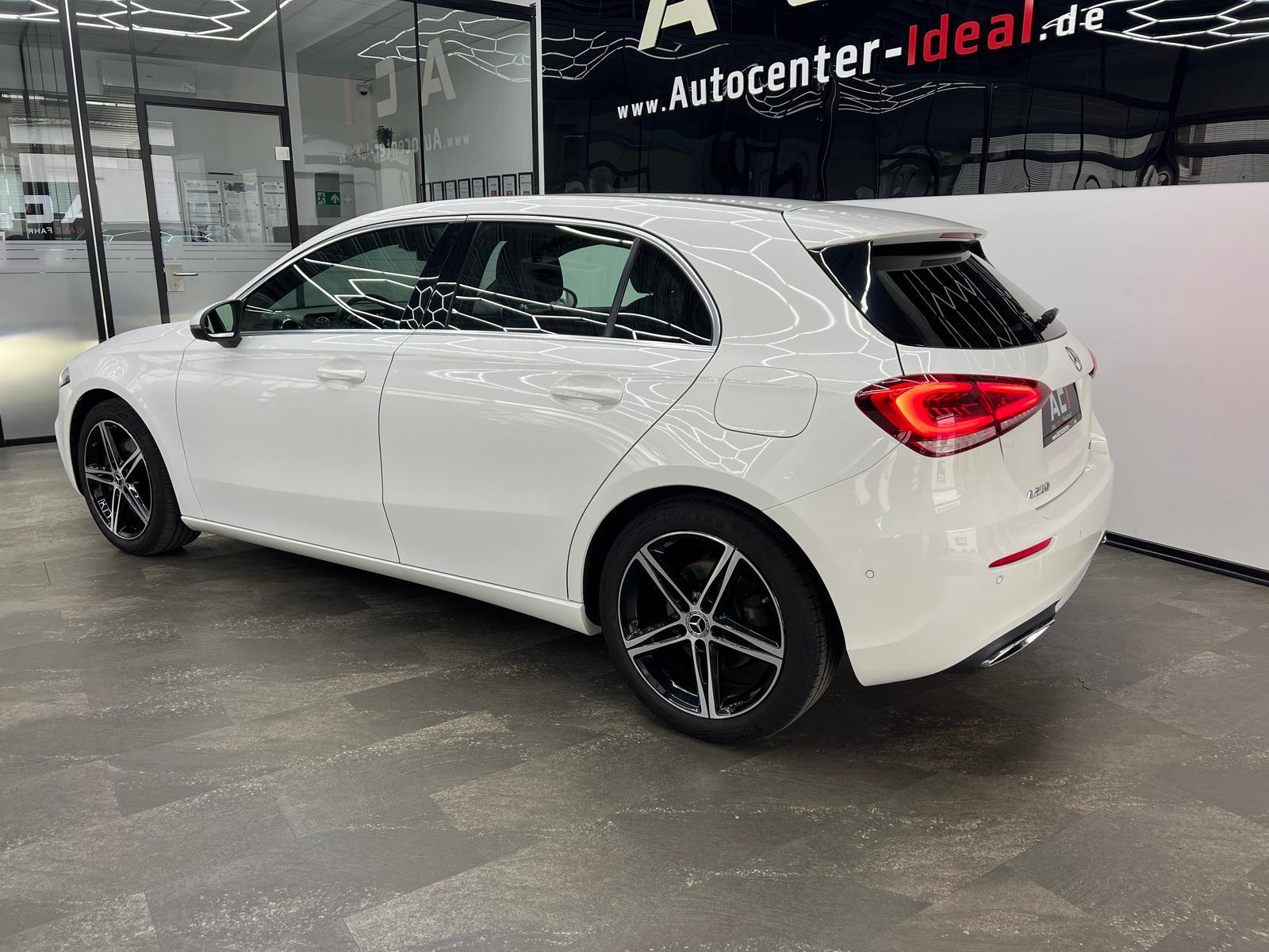 Mercedes-Benz A 250 4Matic Progressive AHK, LED, Premium Paket