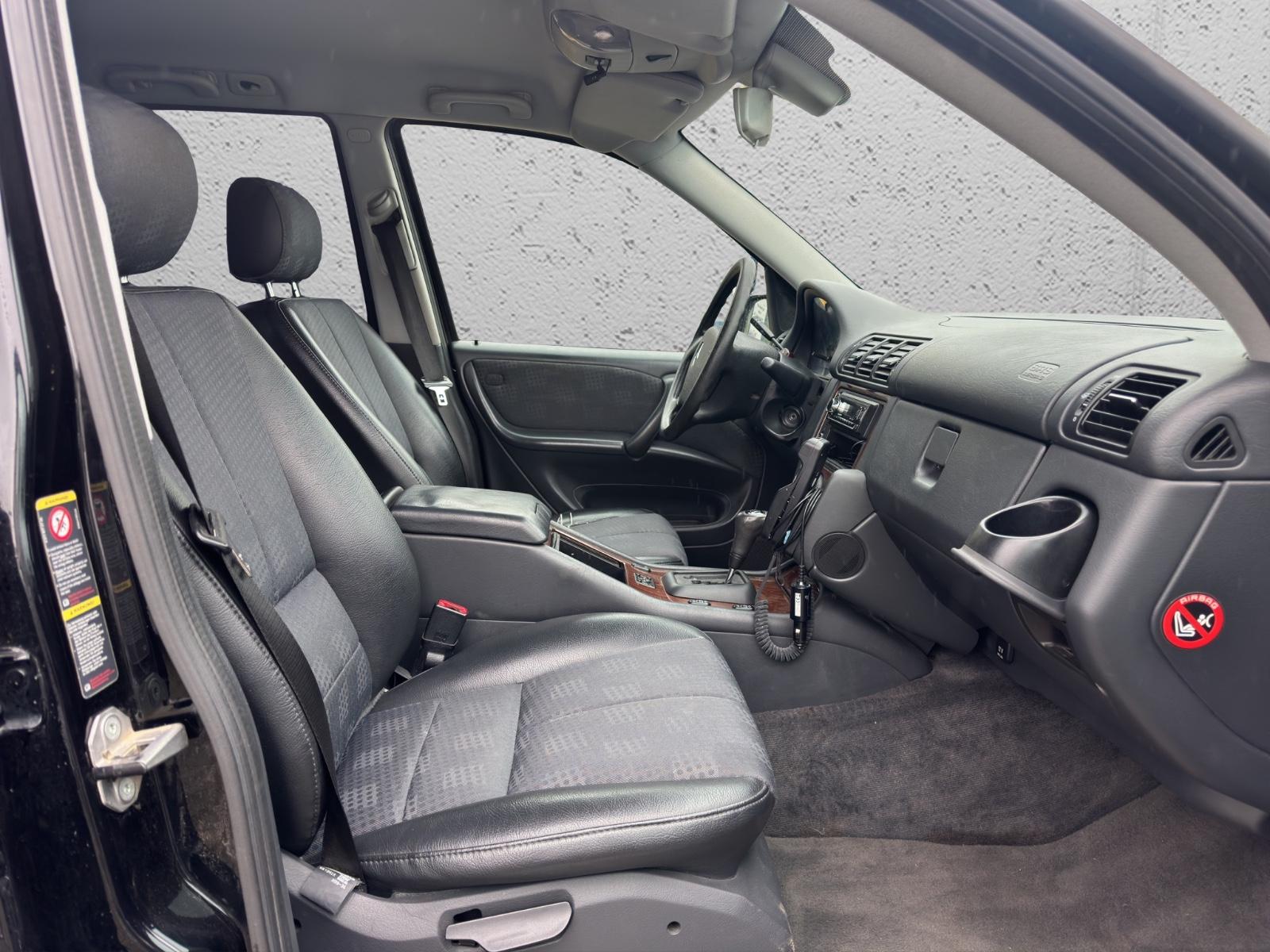 Mercedes-Benz ML270 2004 — photo 23