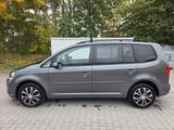 Volkswagen Touran Comfortline+NAVI+TÜV BIS 05/2027 - VW Touran Gebrauchtwagen in Erfurt