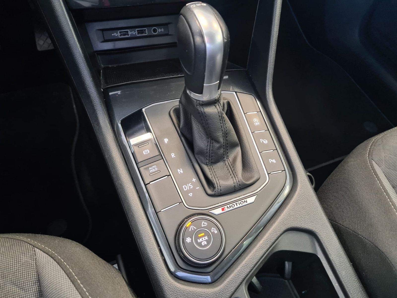 Fahrzeugabbildung Volkswagen Tiguan Comfortline 4Motion/KAMERA