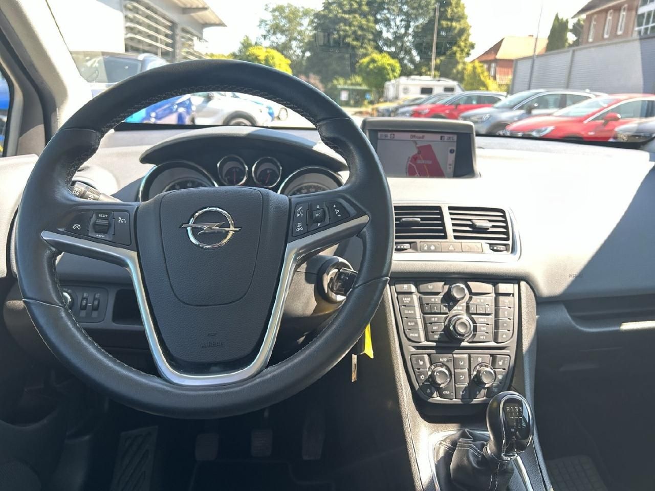 Fahrzeugabbildung Opel Meriva B Innovation, AHK, Panoramadach