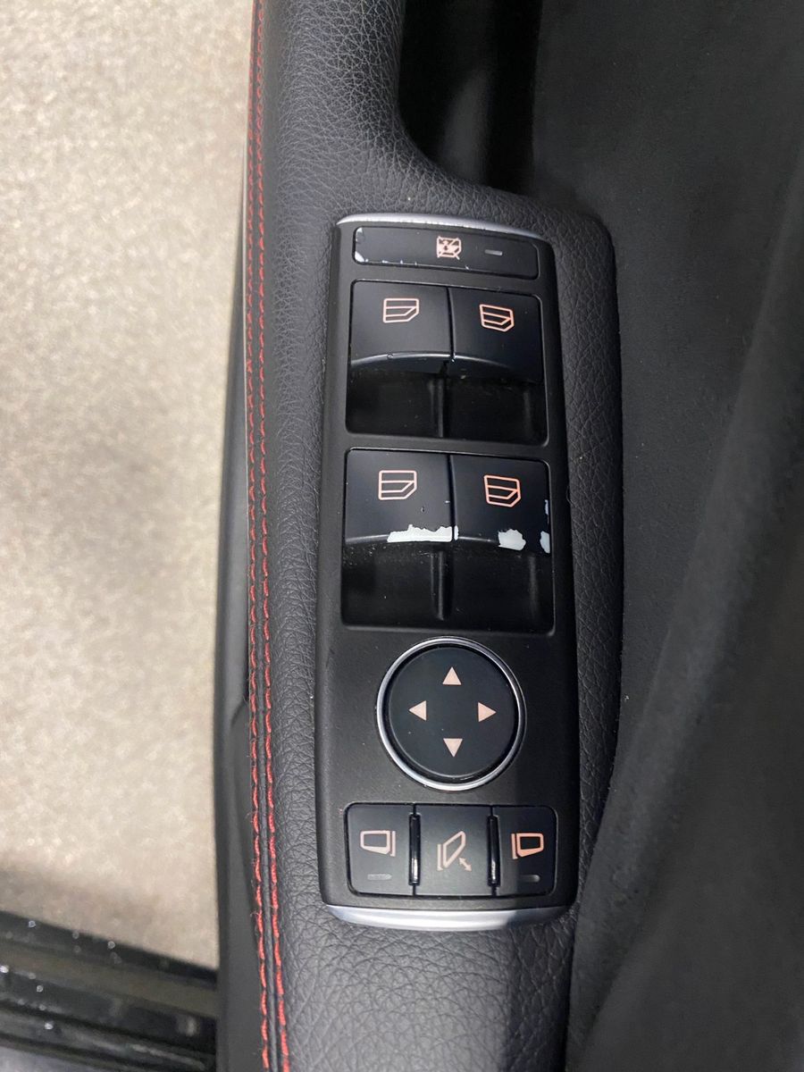 Fahrzeugabbildung Mercedes-Benz A 180 StreetStyle+NAVI+18"+AMG Optik Paket+DCT+