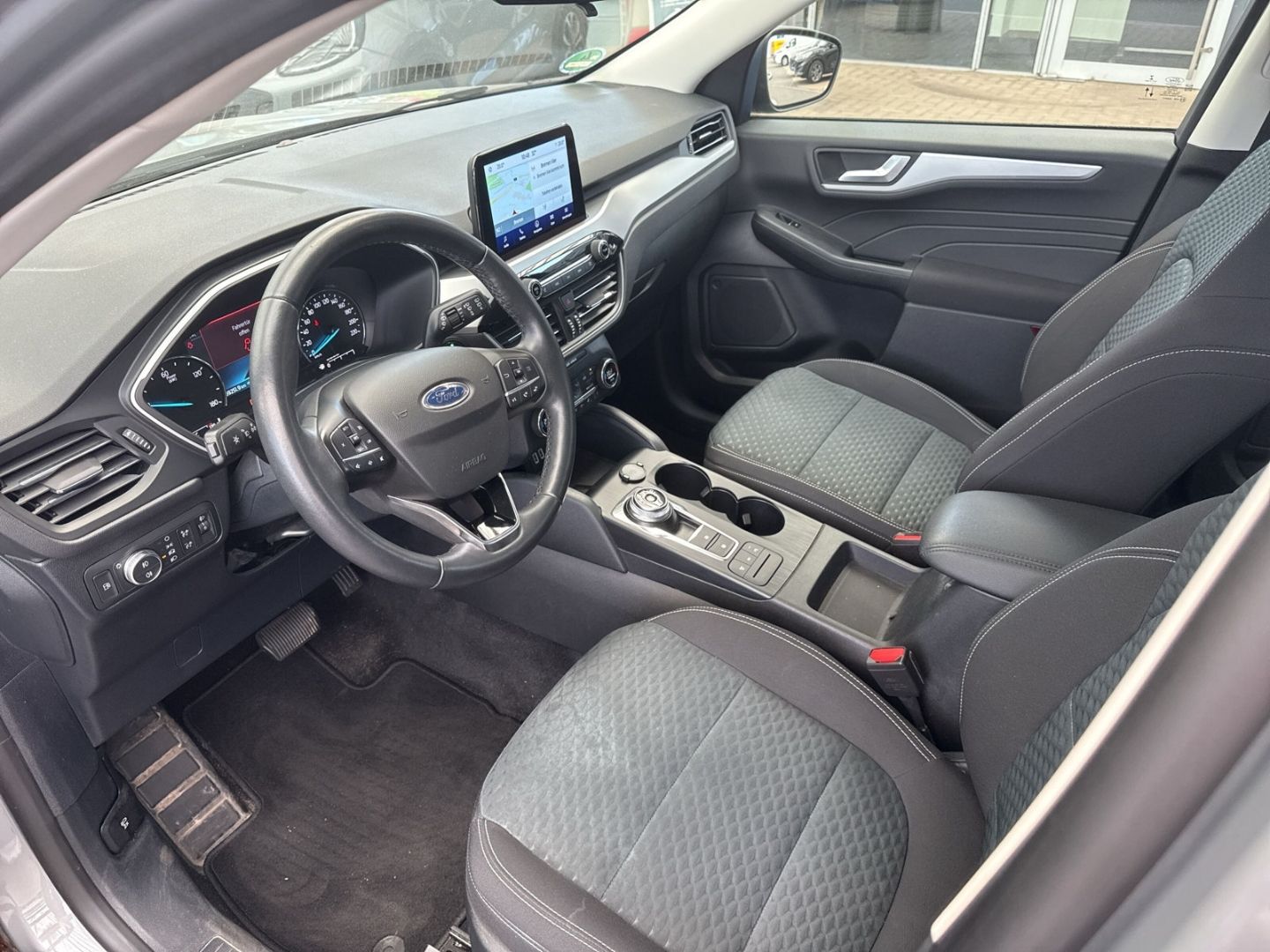 Fahrzeugabbildung Ford Kuga Plug-In Hybrid Cool & Connect AHK schwenkba