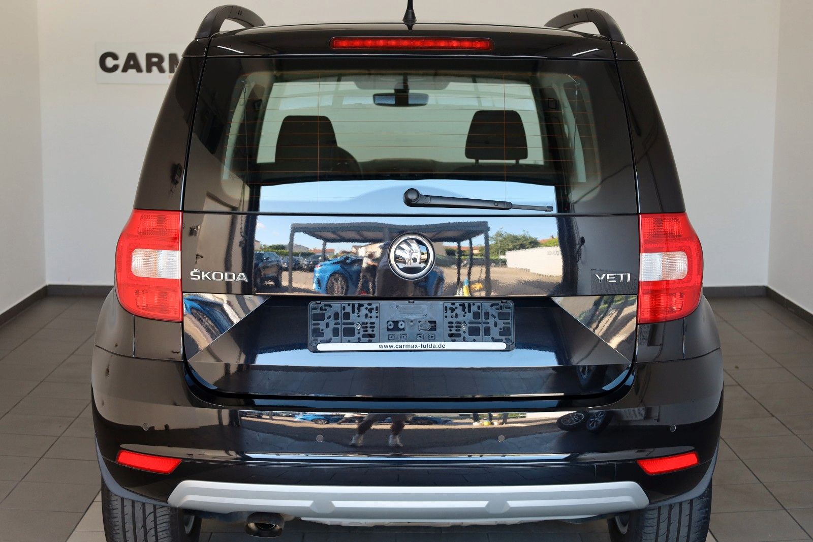 Fahrzeugabbildung SKODA Yeti Ambition SH,PDC,8-fach bereift