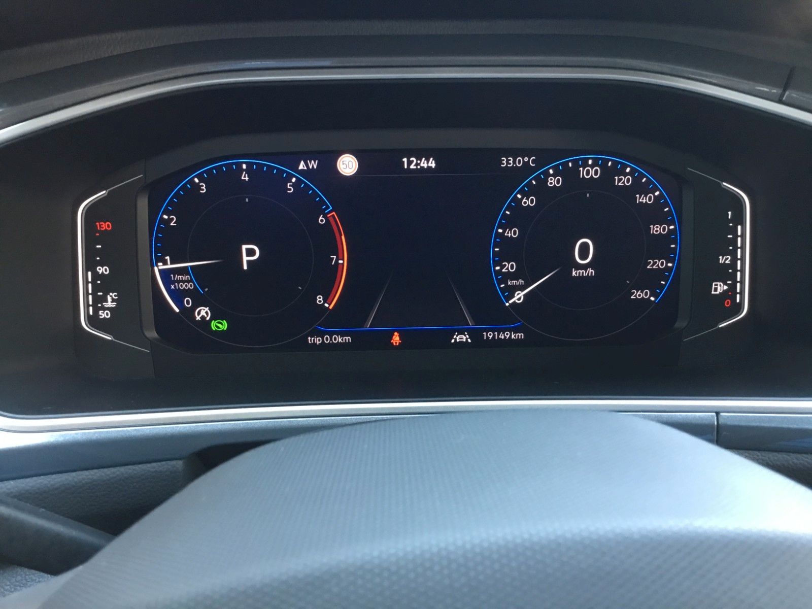 Fahrzeugabbildung Volkswagen T-Roc 1.5 TSI DSG Style+AHK+LED+ACC+17"+Kamera