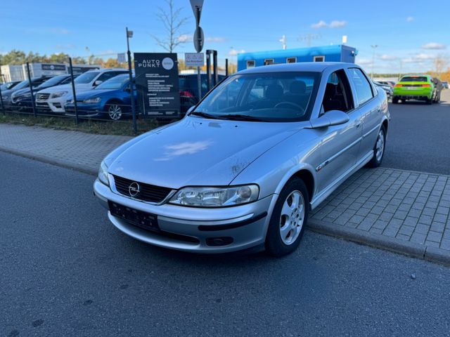 Opel Vectra 1.8 16V Elegance