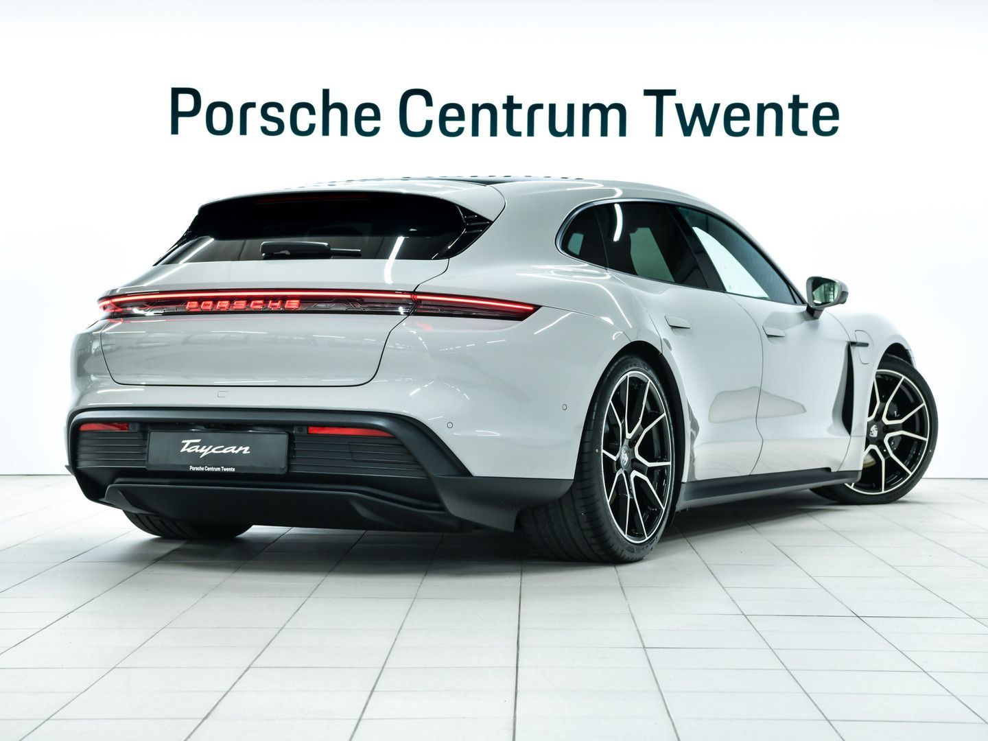 Porsche Taycan Sport Turismo imagem 3