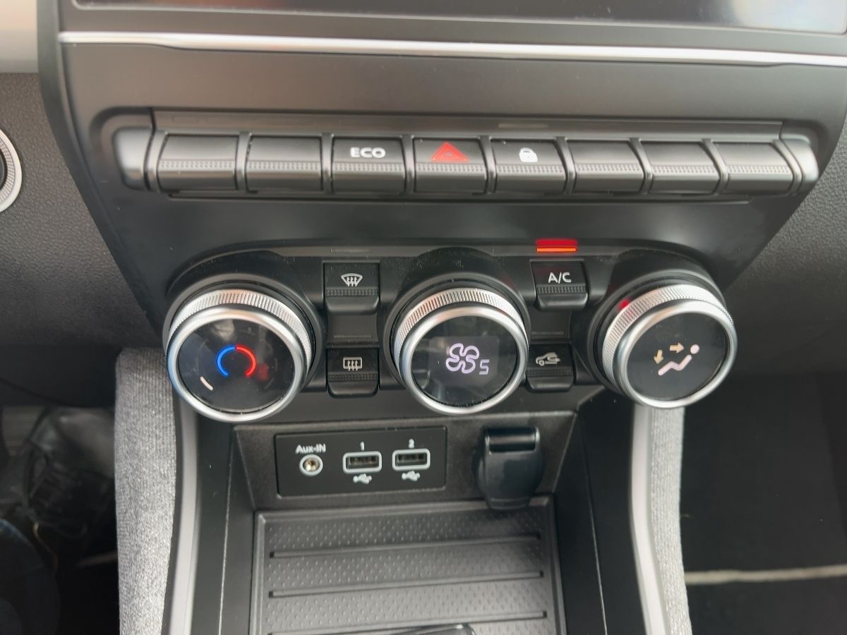 Fahrzeugabbildung Renault ZOE E-Tech EXPERIENCE R110 Z.E. 50 - mit KI generiert/bearbeitet