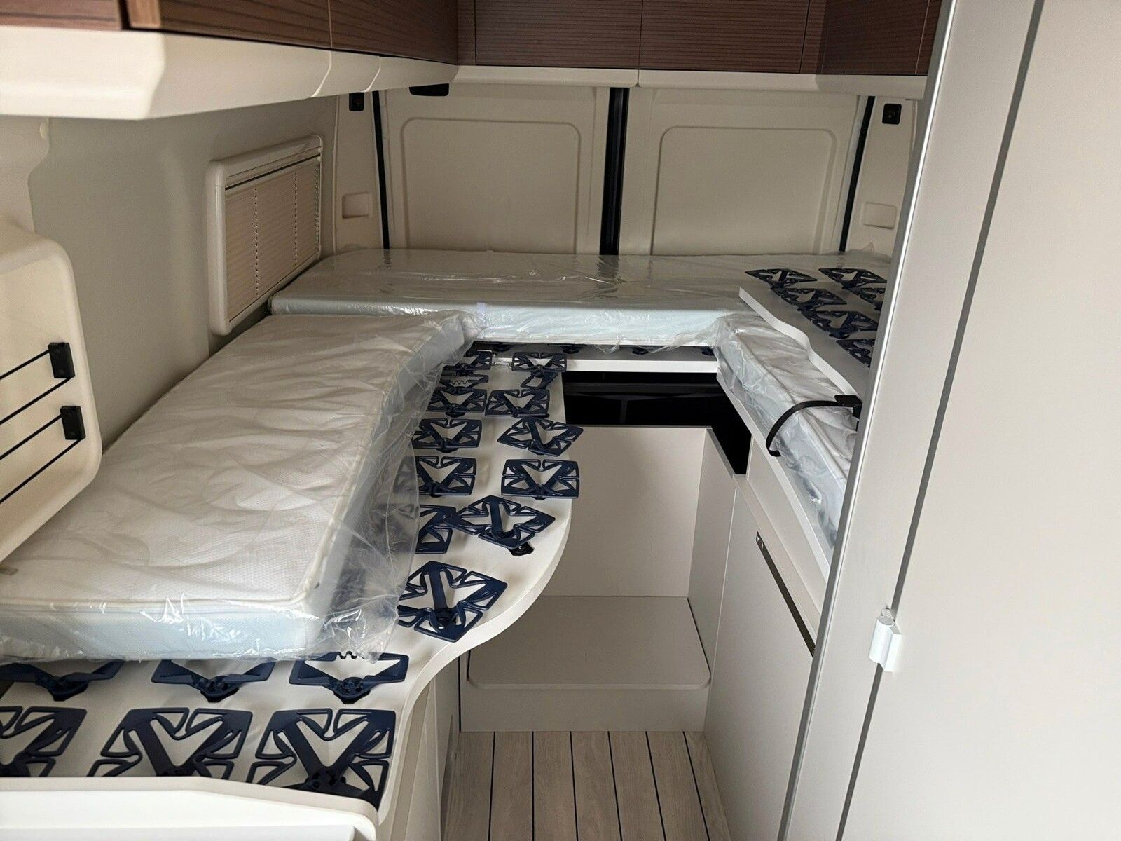 Fahrzeugabbildung Westfalia Columbus 640 E 180 PS Autom Tageszulassung