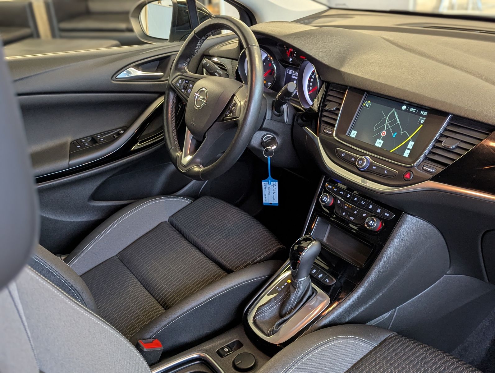 OPEL Astra 1.5 CDTI Aut. Elegance Navi LED Kamera - Image 18