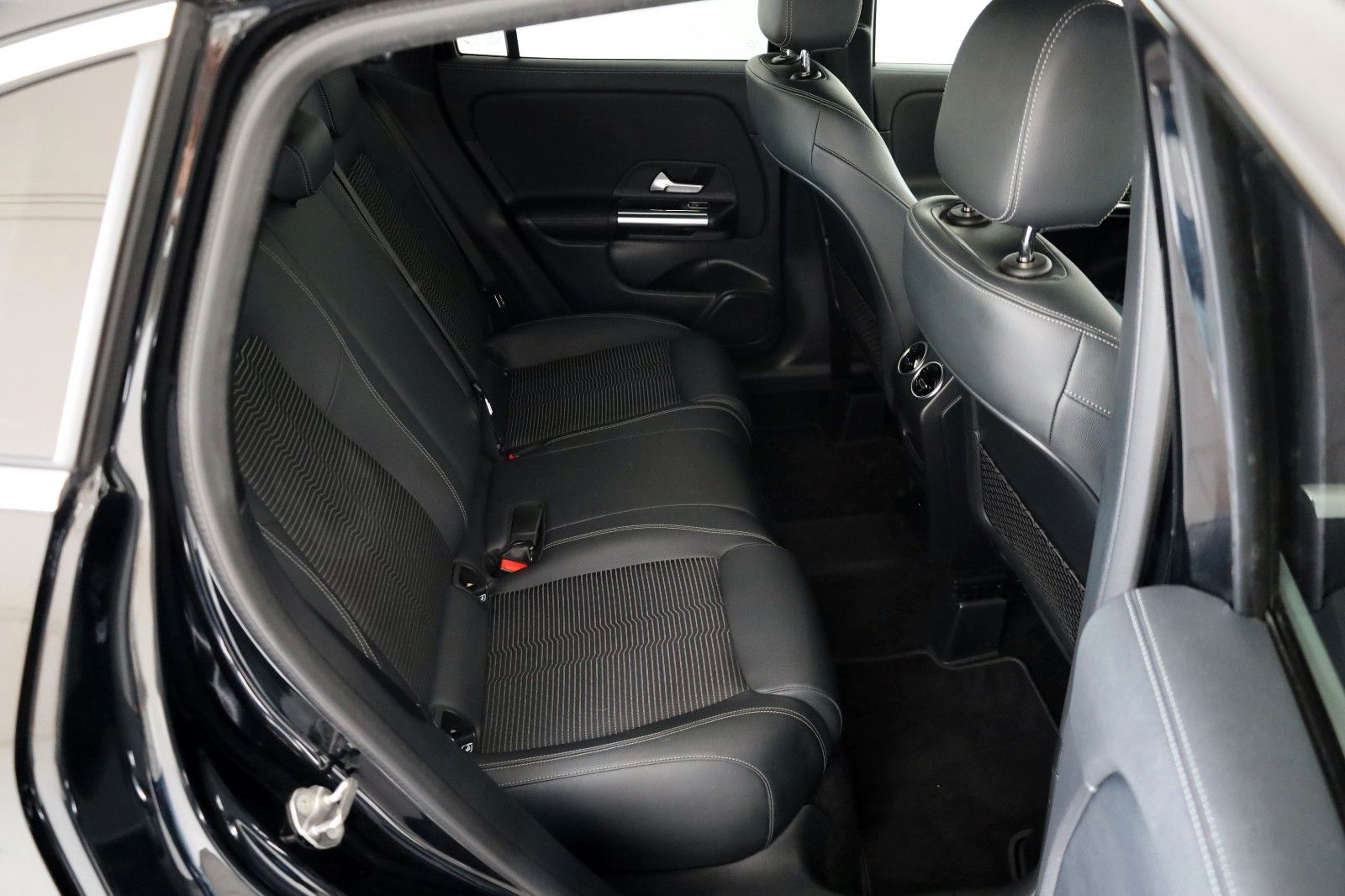 Fahrzeugabbildung Mercedes-Benz GLA 200 d Progressive,T.Leder,Navi,LED,Kamera