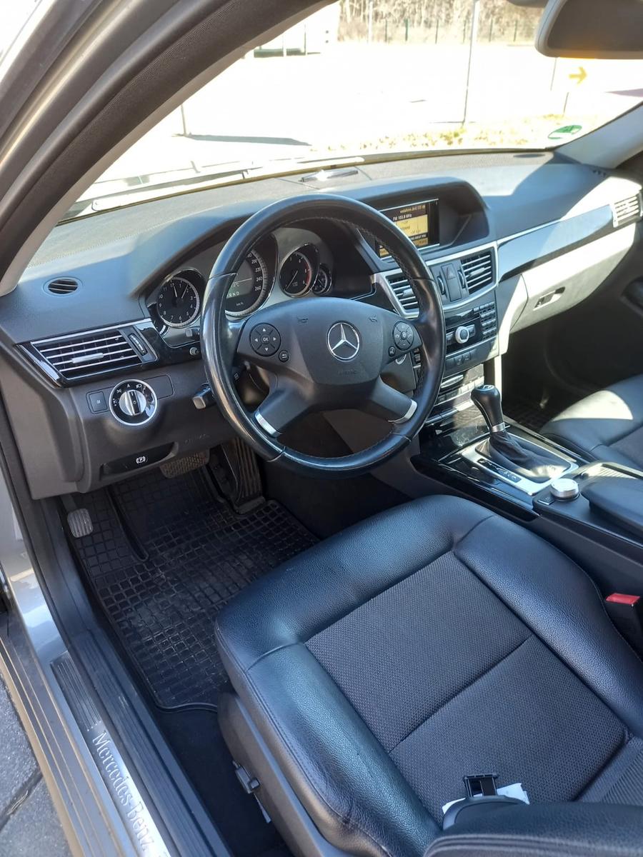 Mercedes-Benz E 220 CDI T BlueEFFICIENCY ELEGANCE ELEGANCE