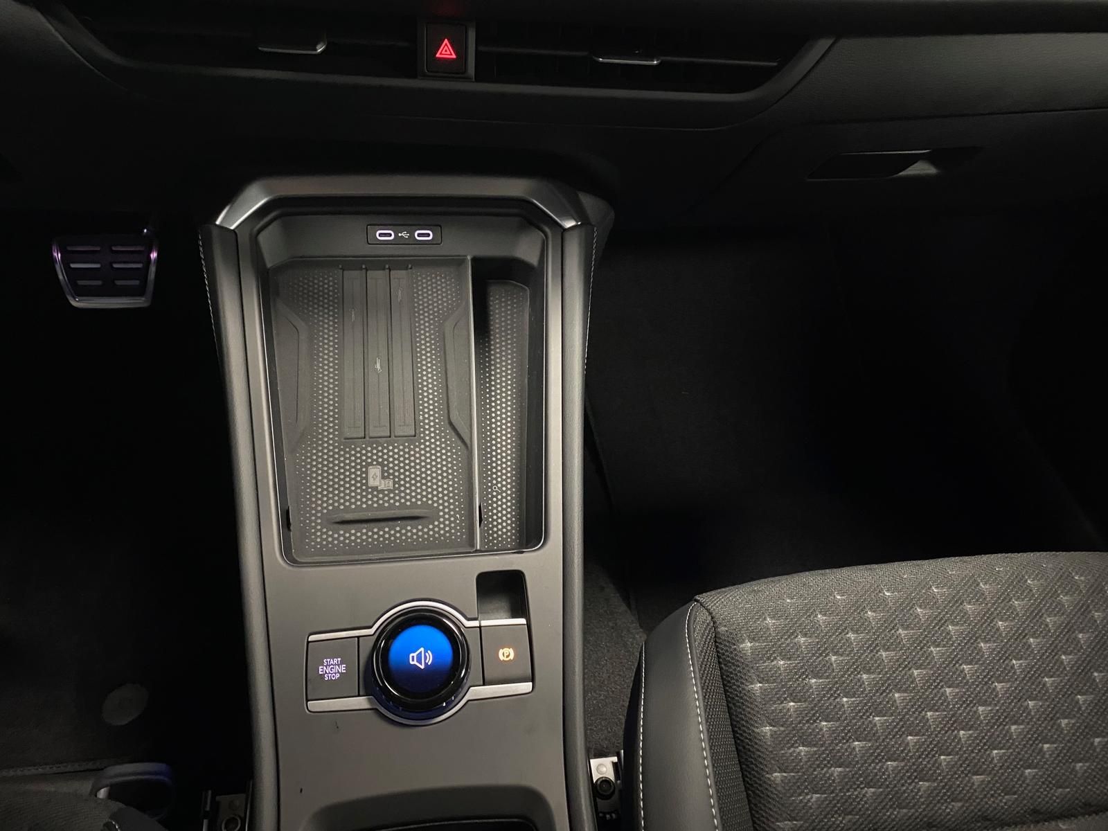 Fahrzeugabbildung Volkswagen T-Roc 1.5 eTSI R-Line NEUES MODELL AHK+ACC+KAMER