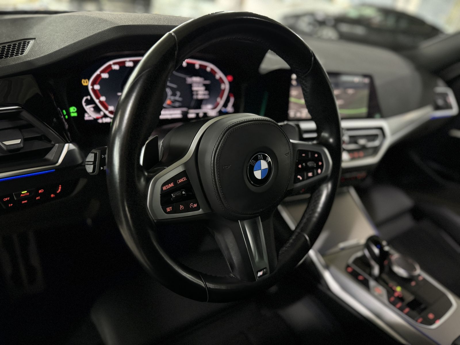 Fahrzeugabbildung BMW 320d M Sport Laser HUD DAB HiFi Komfort Alarm