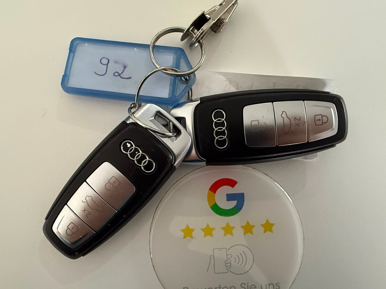 Fahrzeugabbildung Audi e-tron 50 quattro 71 KWH, LED, Navi, SOH 90,7%