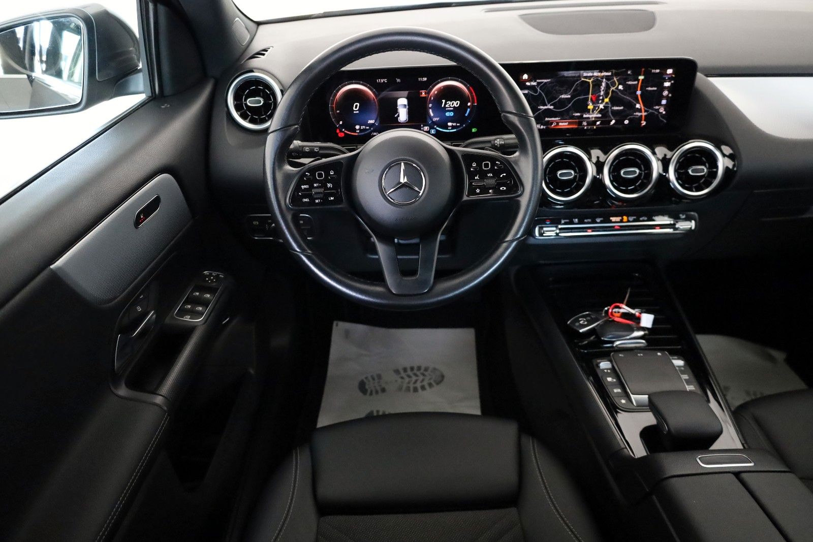 Fahrzeugabbildung Mercedes-Benz GLA 250 e Style,T.Leder,Navi,LED,SH