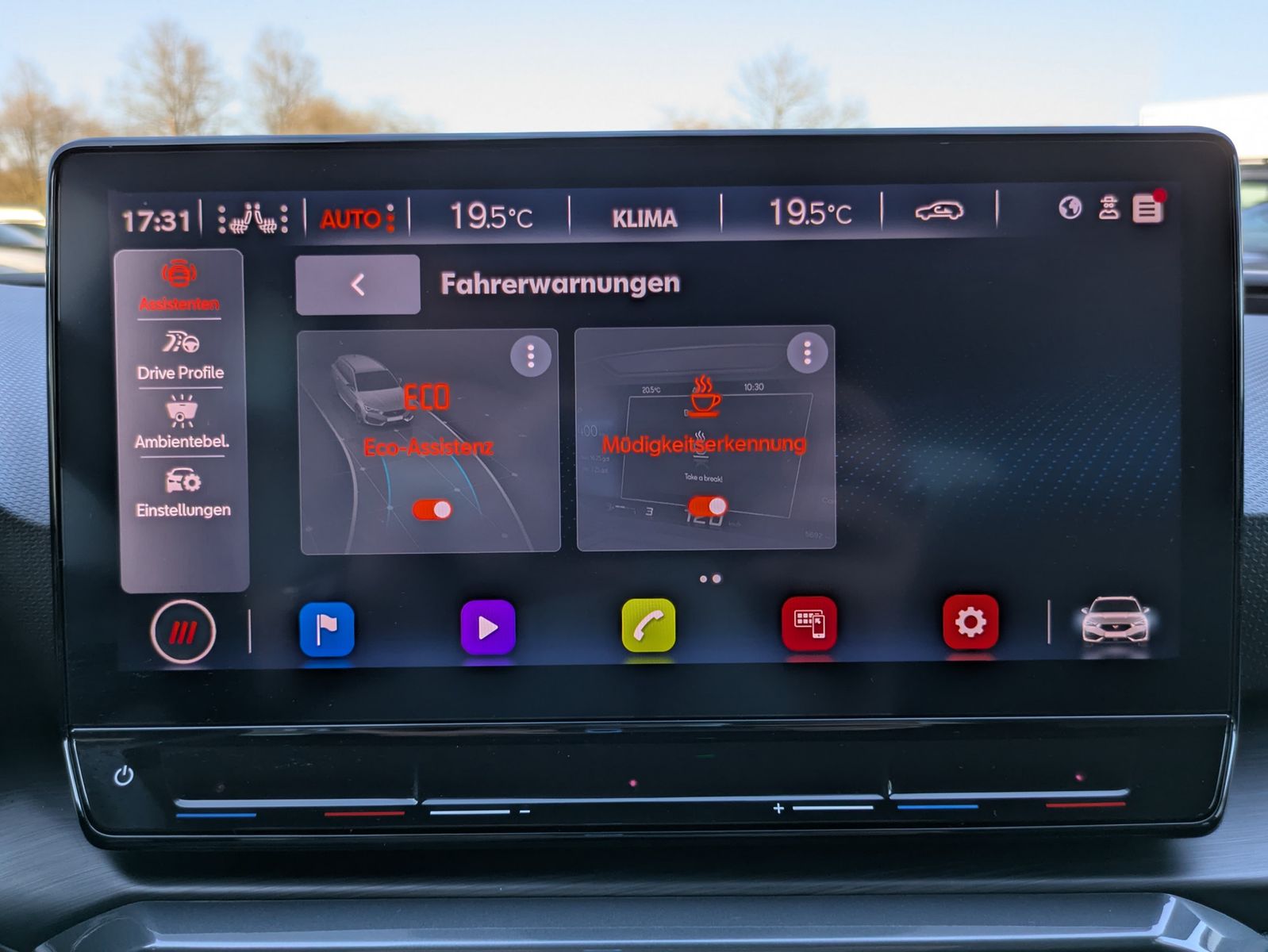 Fahrzeugabbildung CUPRA Leon 1.5 eTSI DSG MATRIX-LED*ACC*APP*KAMERA*18"