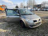 Renault Scenic - Renault Scenic aus 2008 mit Diesel-Antrieb