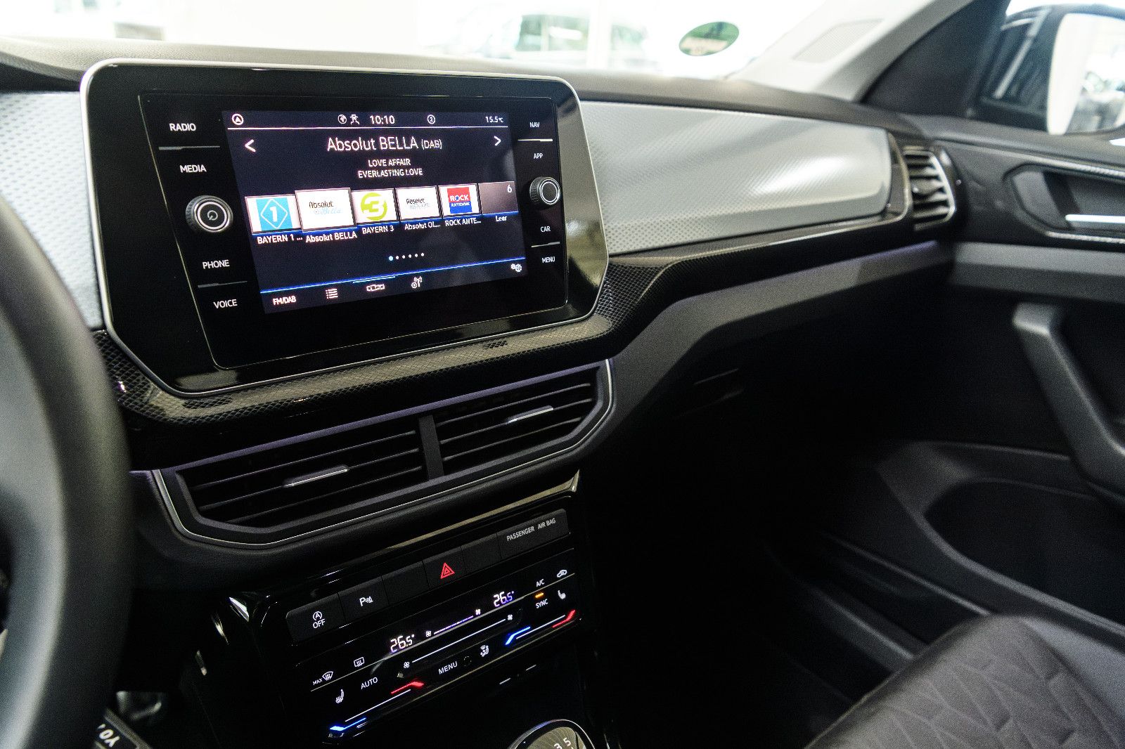 Fahrzeugabbildung Volkswagen T-Cross Goal 1.0 TSI LED+APP+ACC+SHZ+5 J.GARANT.