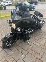 Harley-Davidson Street Glide Spezial - Harley-Davidson Motorräder in Herne