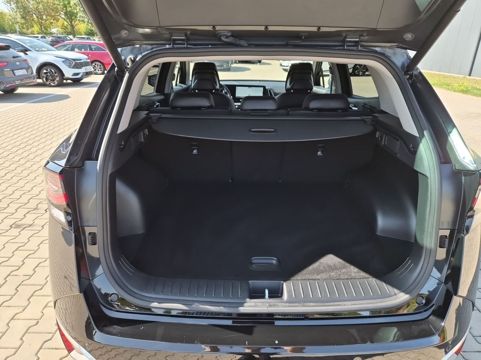 Fahrzeugabbildung Kia SPORTAGE 1.6T AWD DCT SPIRIT STD