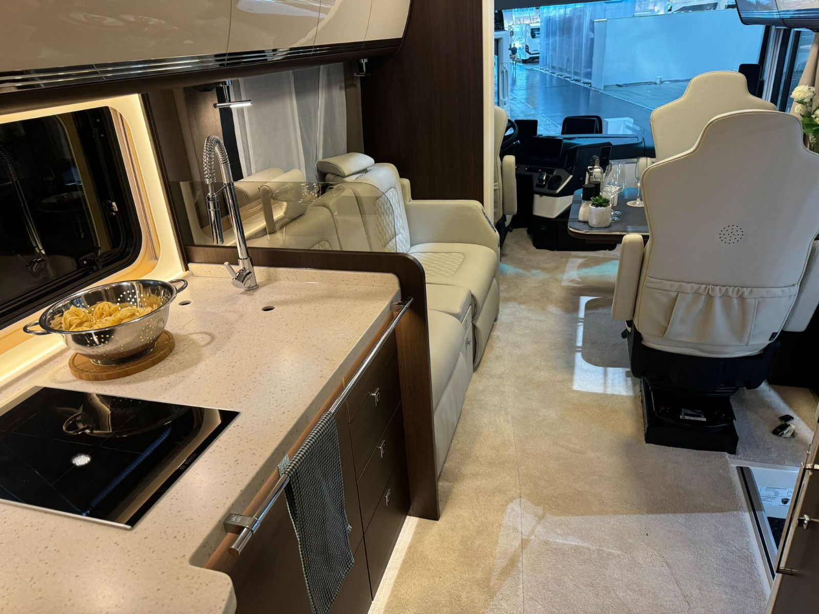 Fahrzeugabbildung Morelo Grand Empire 120 GSO Slide-Out M25 *Aktionspreis