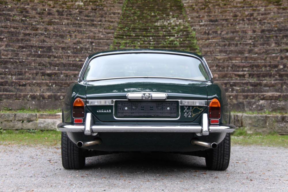 Jaguar XJ6