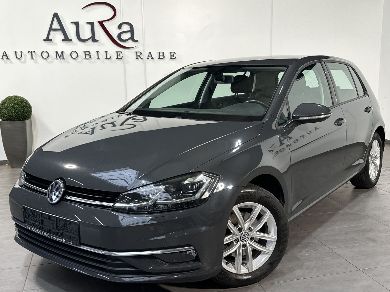 Fahrzeugabbildung Volkswagen Golf 2.0 TDI CL NAV+LED+ACC+SHZ+DYNAUDIO+TEMPO