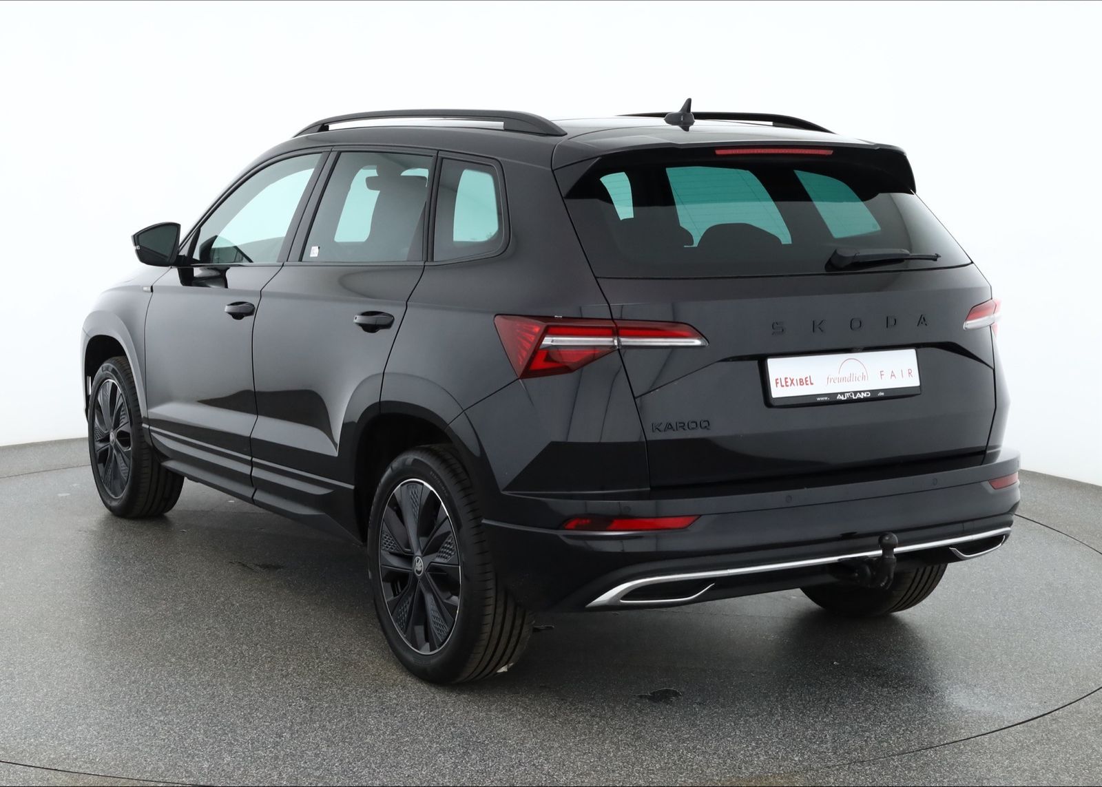 Skoda Karoq Sportline 1.5 TSI DSG Matrix ACC AHK Pano imagem 3
