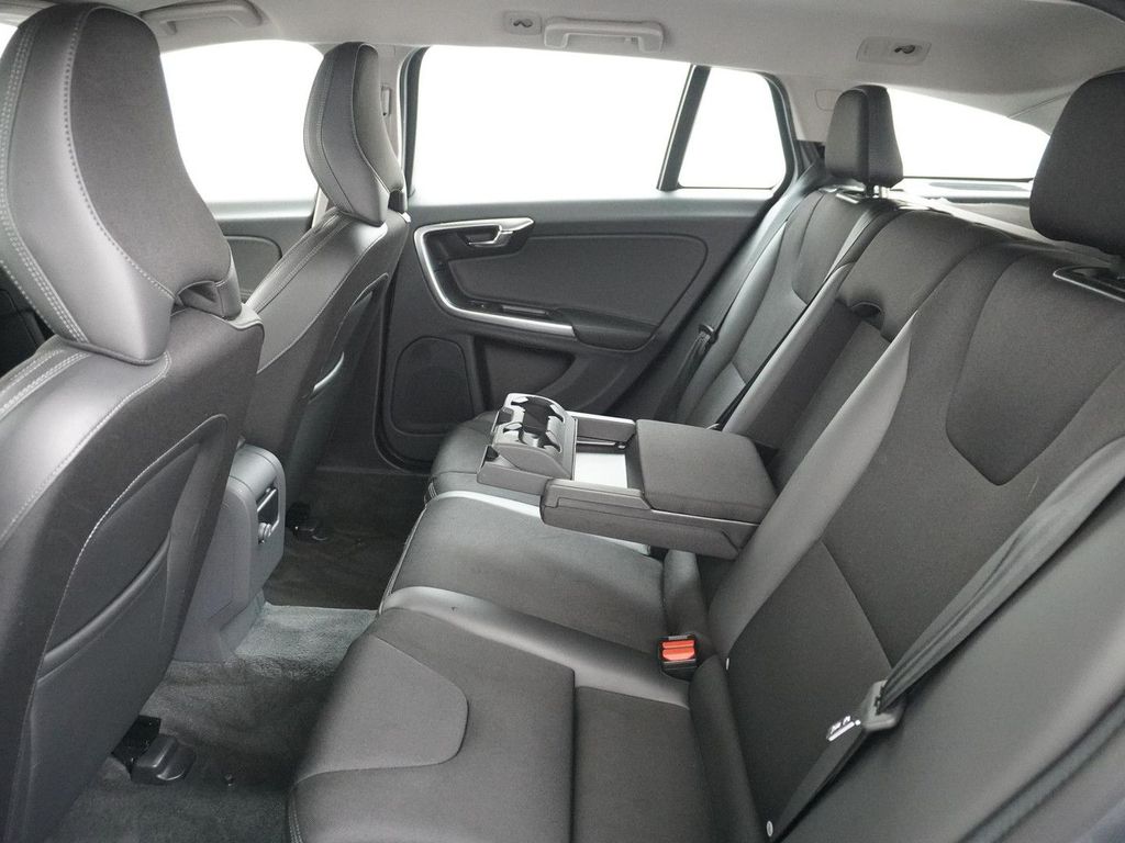 Volvo V60 1.5 T3 Summum automatik navi sitzheizung