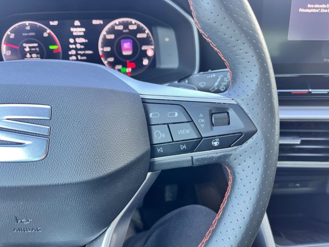 Leon FR 1.4 e-Hybrid *PANO+NAVI+ACC+TOTWINKEL*