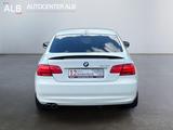 BMW 325i /AUTOMATIK/NAVI/XENON/SHZ/ - BMW 325 mit Benzin-Antrieb: Coupe