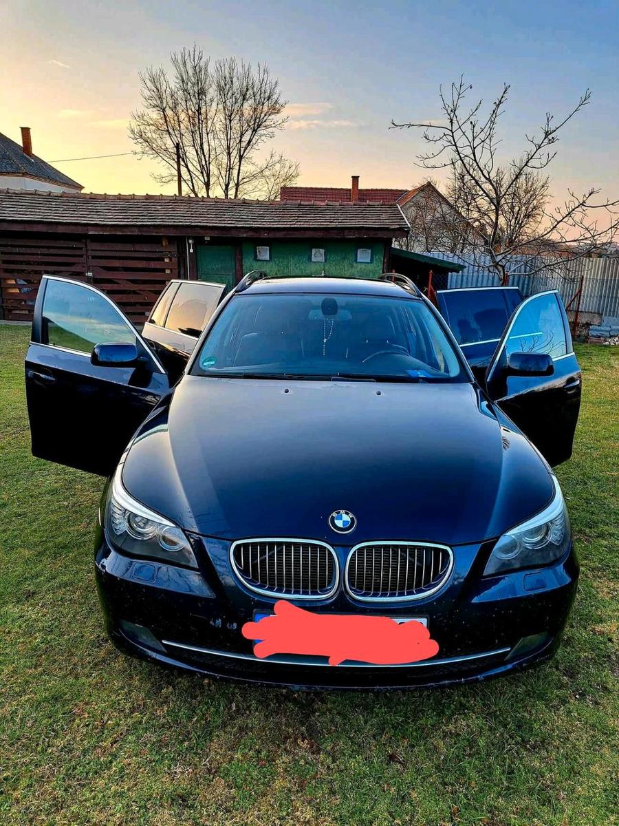BMW 523 2007 — rear view