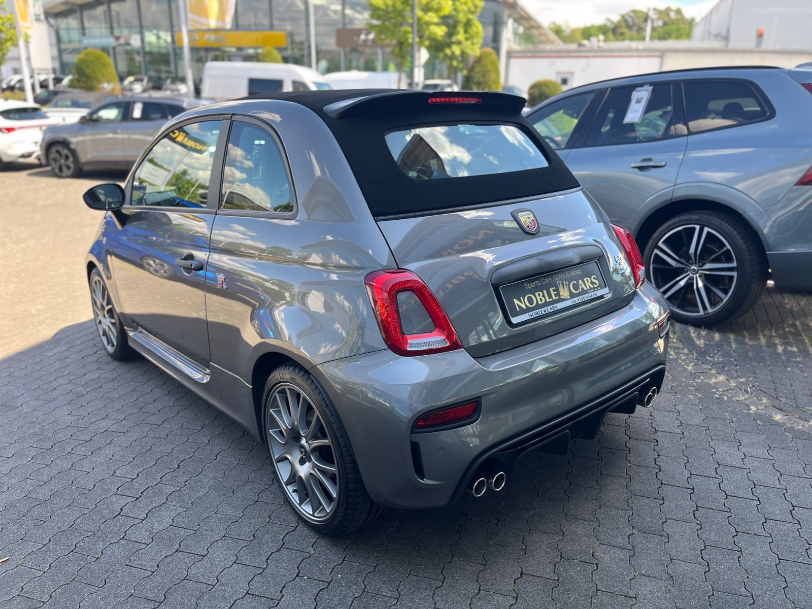 Fahrzeugabbildung Abarth 695C Turismo Aut. BEATS XENON NAVI