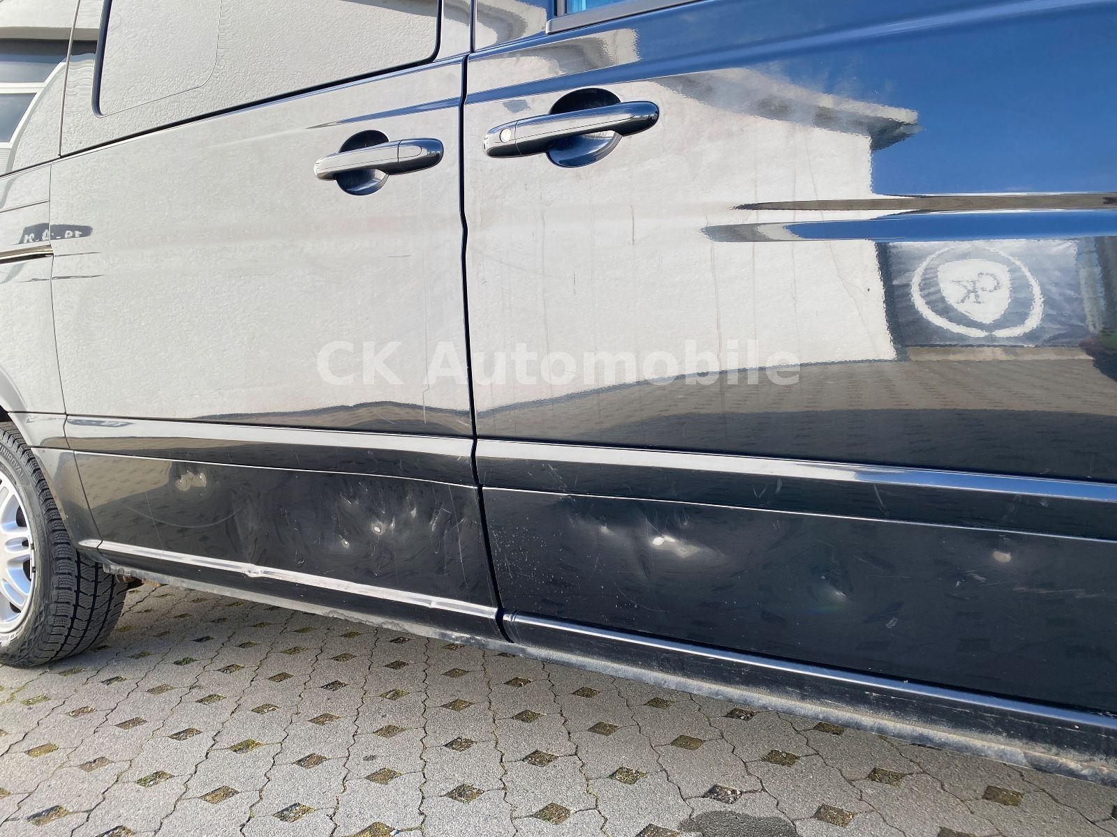 Fahrzeugabbildung Mercedes-Benz Viano 3.0 CDI lang Activity/6 Sitze/Leder/AHK