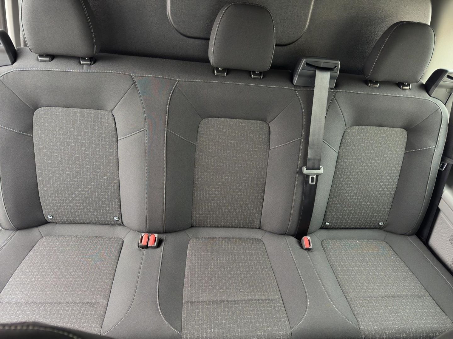 Fahrzeugabbildung Ford Transit Custom Kasten 320 L2 Trend LED, 6 Sitze,