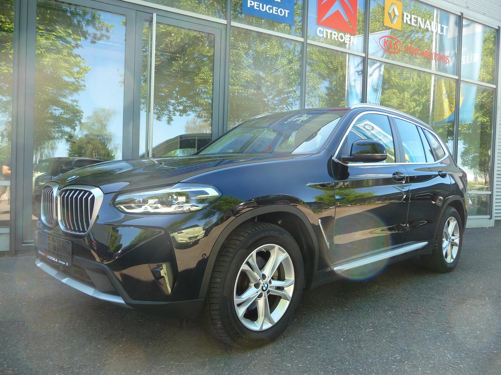 BMW X3 xDrive 20 d Autom. AHK/LEDER/NAVI/R-CAM