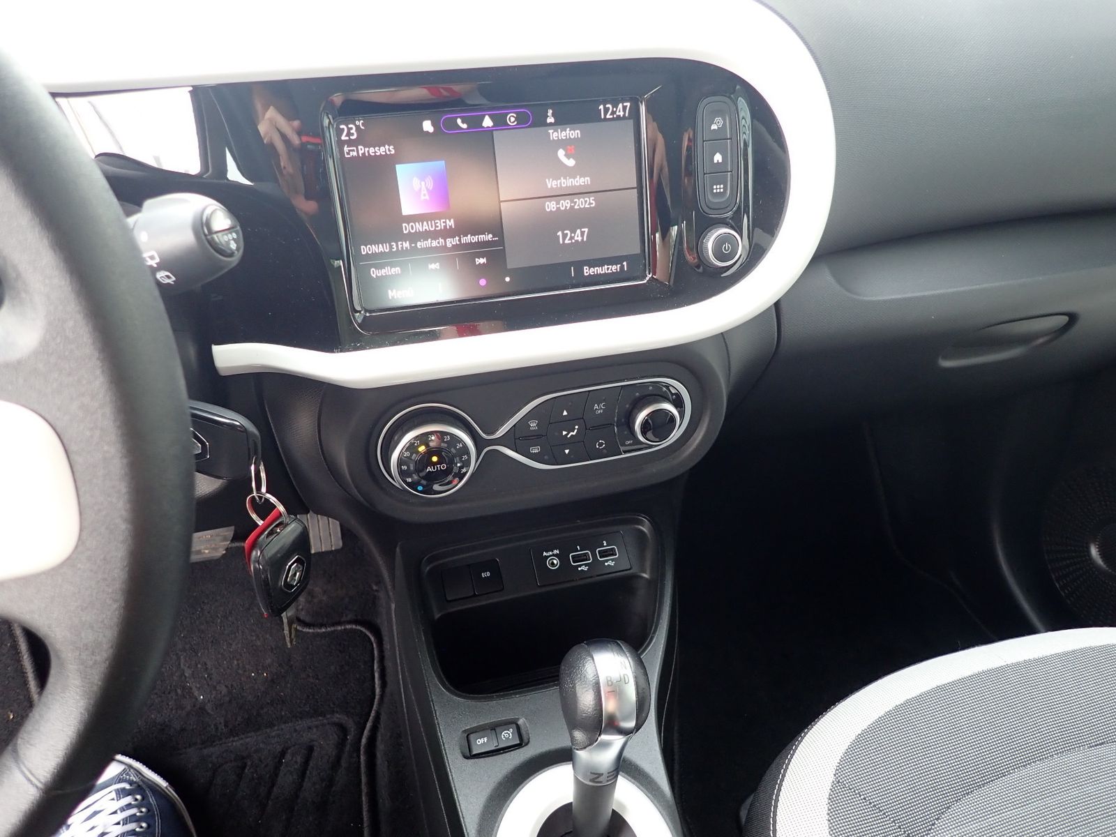 Fahrzeugabbildung Renault Twingo ELECTRIC ZEN/22KW BATT/SHZ/
