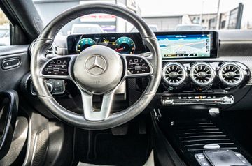 Fahrzeugabbildung Mercedes-Benz A180 7G-DCT KEYLESS|VIRTUALCOCKPIT|SPURH.|AMBIEN