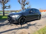 BMW 118d Sport Line Sport Line - BMW 118 mit Diesel-Antrieb: Kombi, Schaltgetriebe